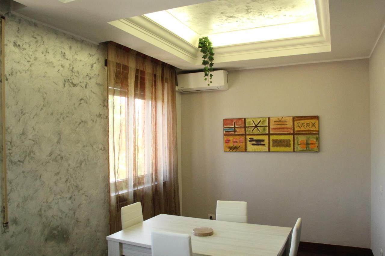 Capital House Roma Apartment ภายนอก รูปภาพ