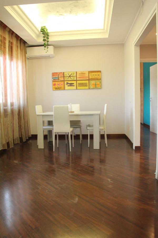 Capital House Roma Apartment ภายนอก รูปภาพ