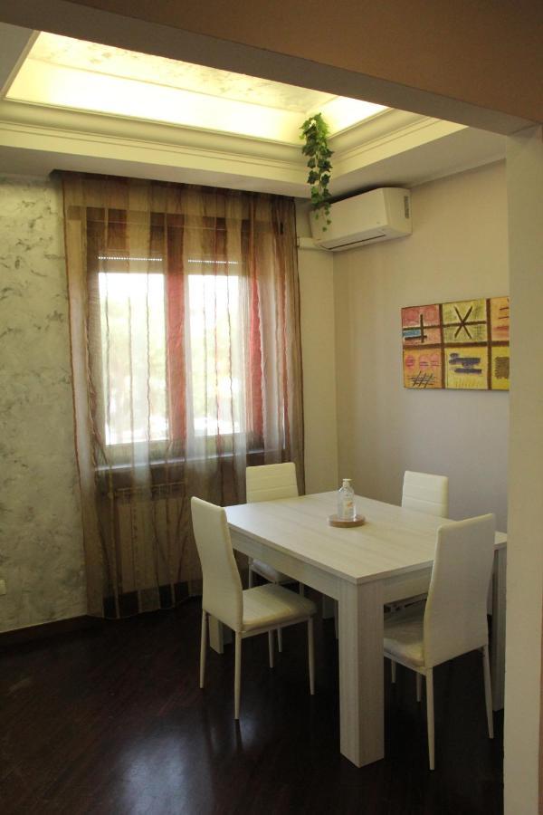 Capital House Roma Apartment ภายนอก รูปภาพ