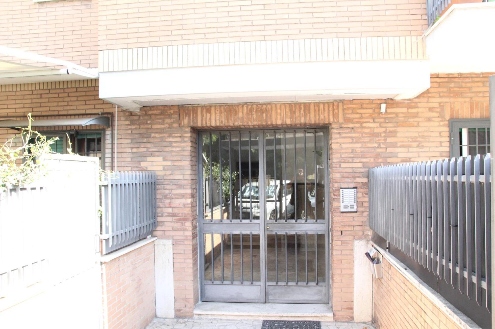 Capital House Roma Apartment ภายนอก รูปภาพ